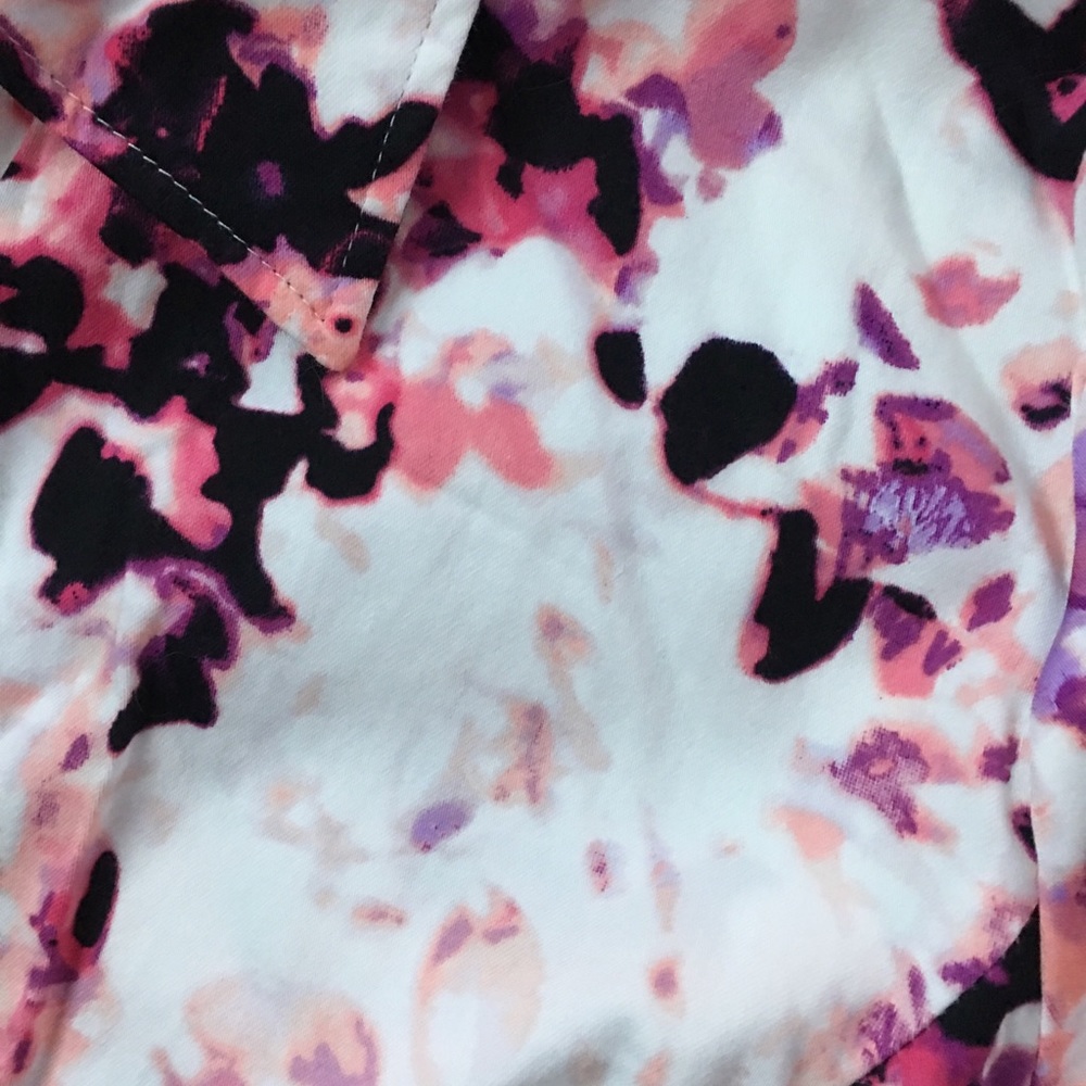 NWT APT. 9 Top